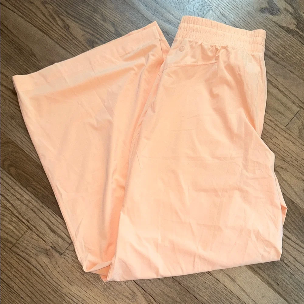 Lululemon Wide Leg Pant - Picture 1 of 5